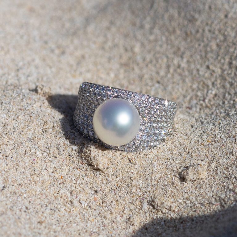 Adored Ring White Diamonds, White Gold