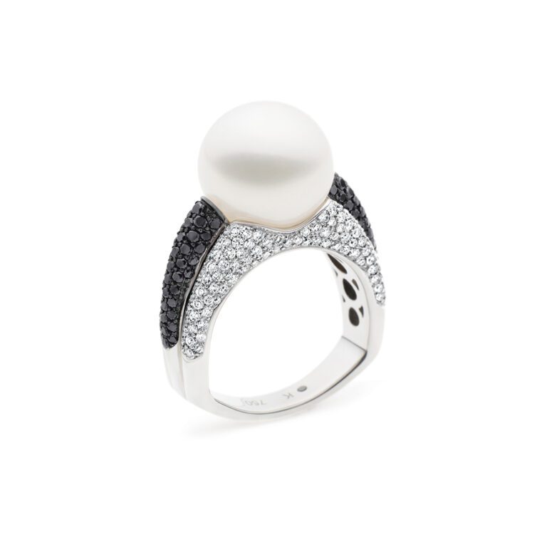 Vibrance Ring Black Diamonds
