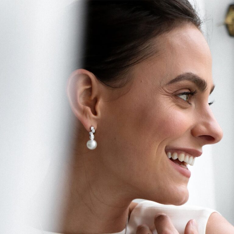 Nouveau Meridian Earrings WG Lifestyle