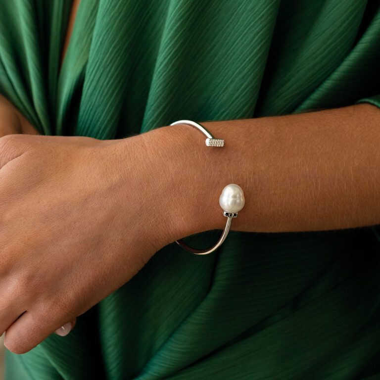 Element Cuff WG - content