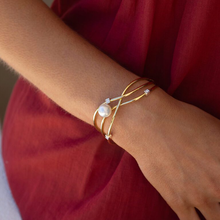 Orbit Cuff YG - content