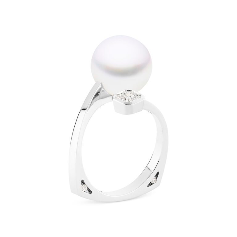 280014 San Ena Pearl and Diamond Ring WG