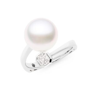 San Ena Pearl and Diamond Ring, White Gold
