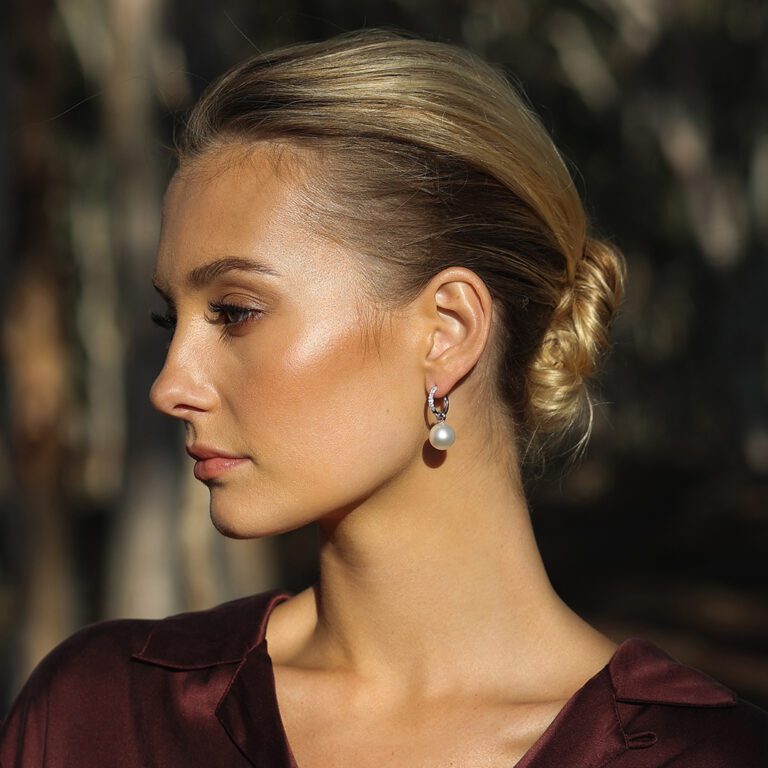 Classic Diamond Huggies WG with Shimmer Attachments 0261