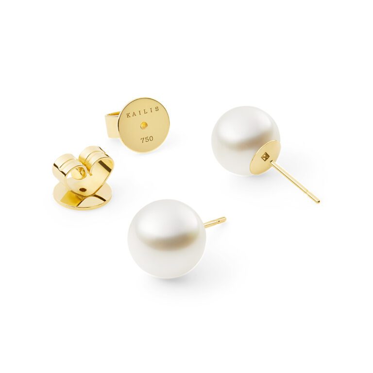 Round pearl studs