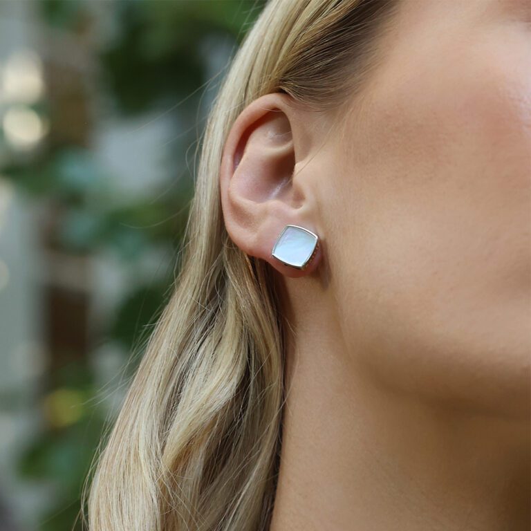 Dia MOP Studs - content