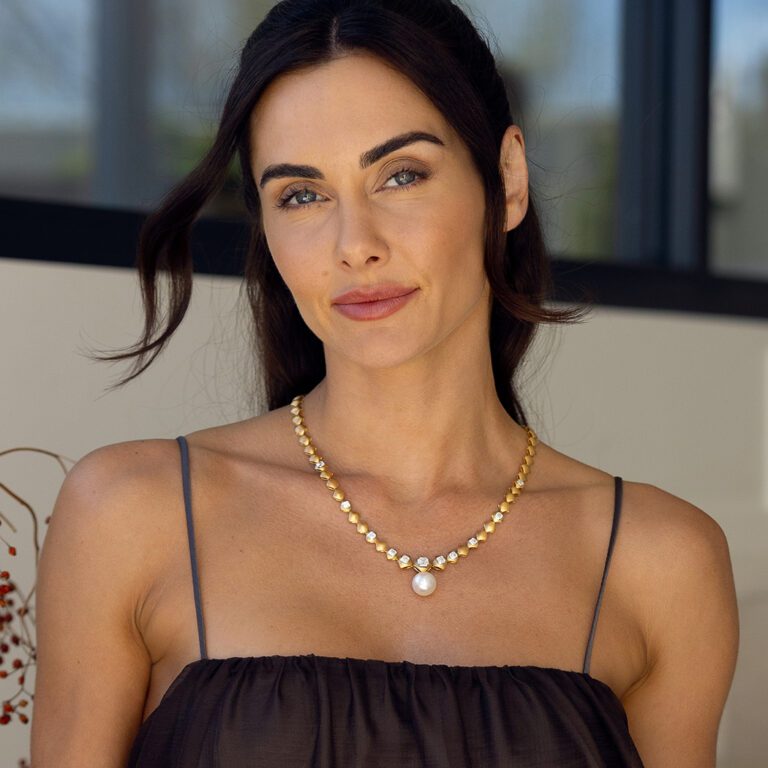 Royal Meridian NK YG - content