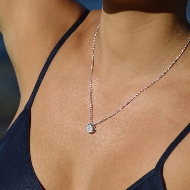 Astara Small Necklace, Lifestyle
