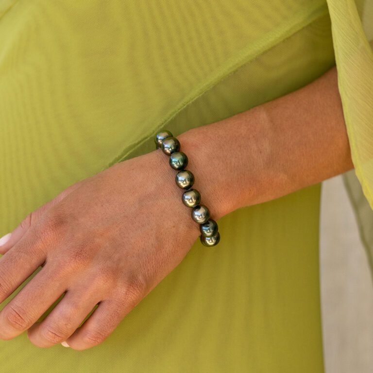 Semi-Baroque Strand Bracelet, Tahitian, 10mm (326007) - content