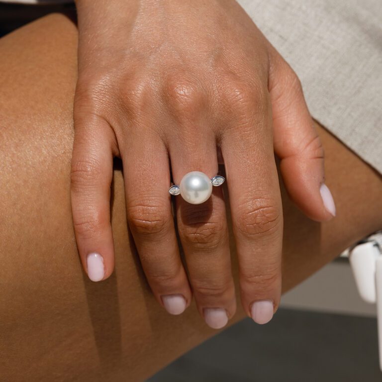 Fleur Pearl RG WG - content