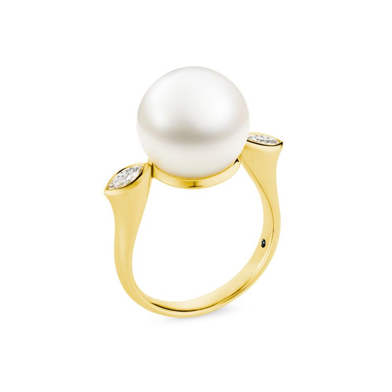 Fleur Pearl Ring, Yellow Gold (side)